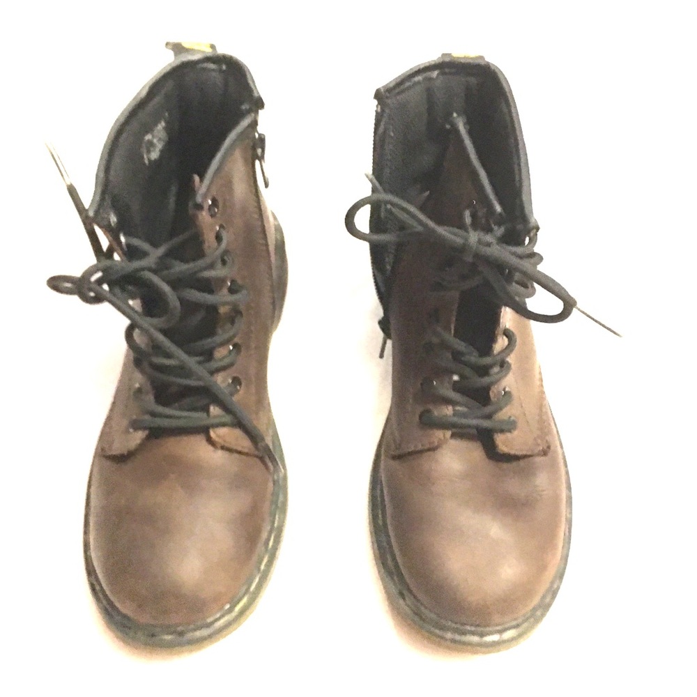 Dr Martens brown leather boots 🥾